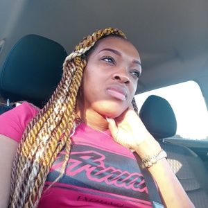 Meet your Posher, Natisha